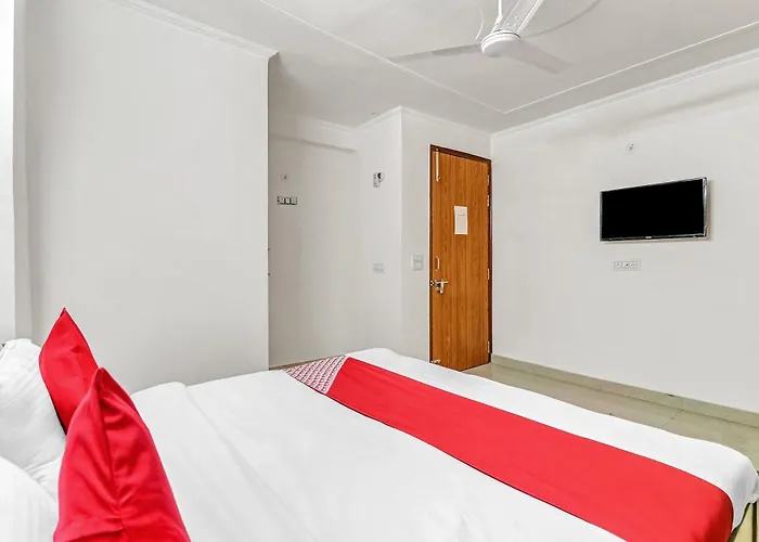Hotel O South Plaza New Delhi